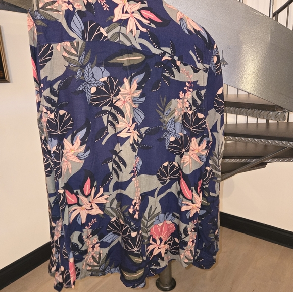 Shirt button down - Picture 3 of 3